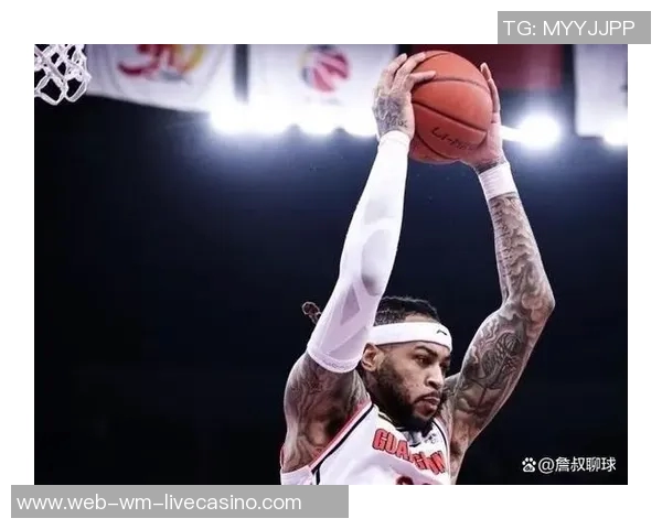 莫兰德因对上海球队做数钱手势被罚三万元引发热议